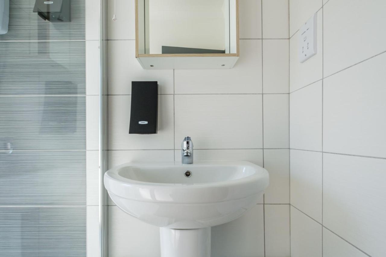 The Douglas - Spacious 2 Bed Apartment In Uddingston Dış mekan fotoğraf