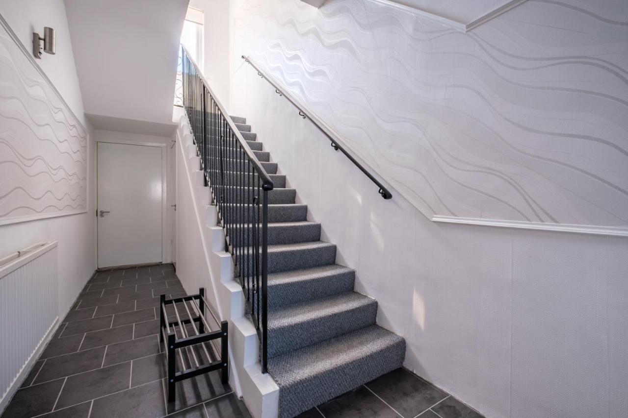 The Douglas - Spacious 2 Bed Apartment In Uddingston Dış mekan fotoğraf